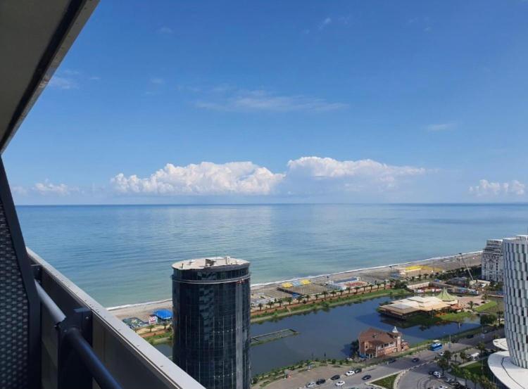 Orbi Hotel Батуми Экстерьер фото